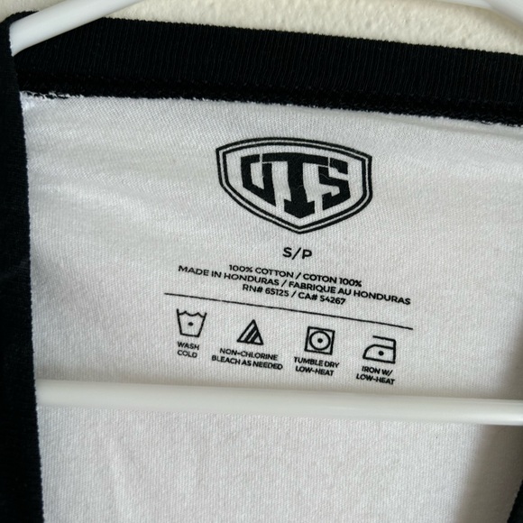 NWT UTS Official NFL Apparel Atlanta Falcons Raglan Distressed Men’s Tee Small - Picture 4 of 5